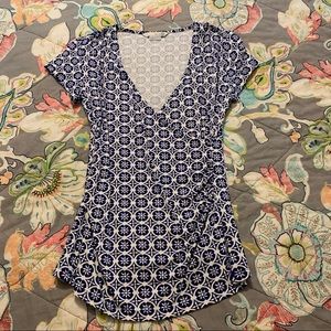 Boden blue and white short sleeve fitted top.